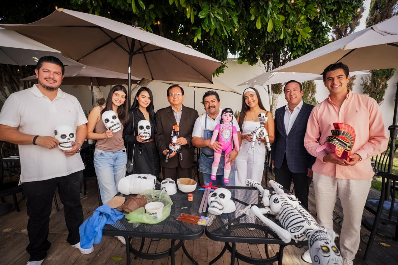 INFLUENCERS RECORREN CELAYA PARA PROMOVER EL TURISMO