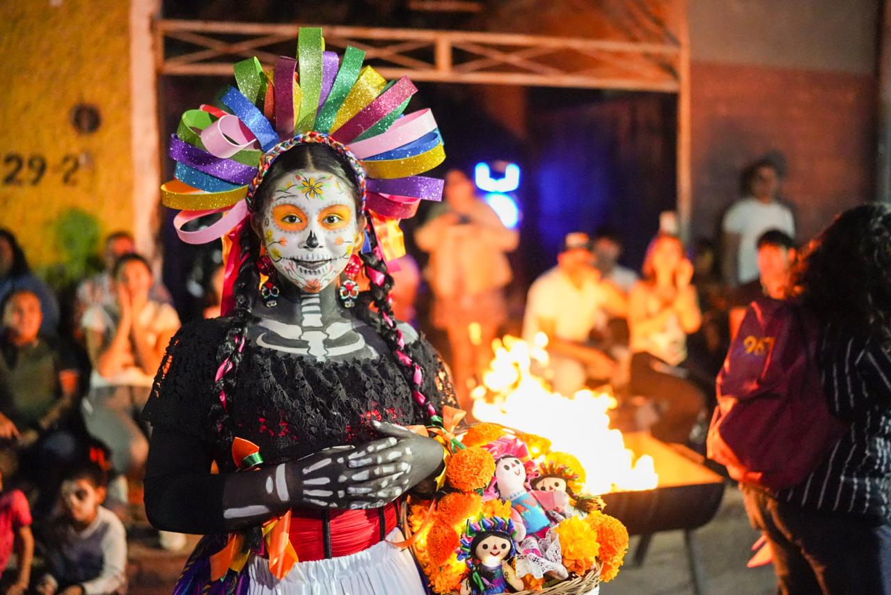 SALDO BLANCO EN PASEO POR LAS LUMINARIAS